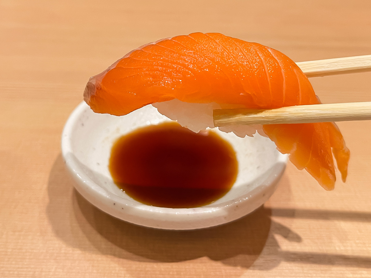 「活魚!! 寿司虎亭」でレタス巻き、青森サーモン、刺身盛り合せ"わだつみ"食べたよ！／宮崎県都城