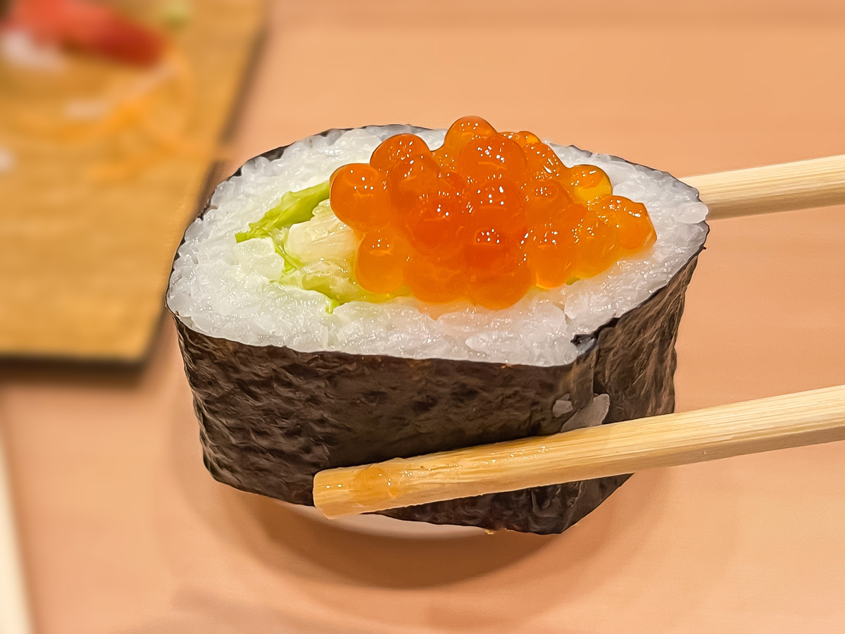 「活魚!! 寿司虎亭」でレタス巻き、青森サーモン、刺身盛り合せ"わだつみ"食べたよ！／宮崎県都城
