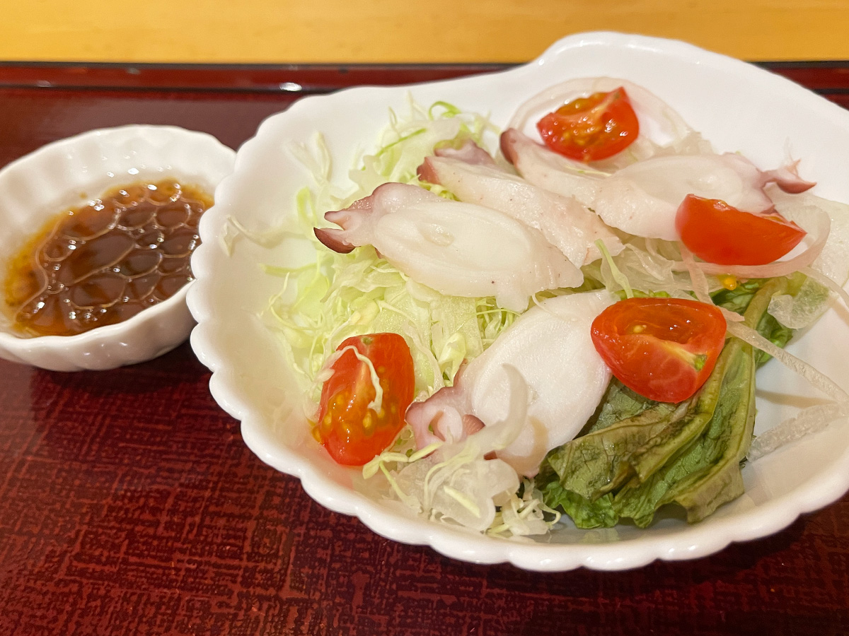 「新冠温泉ホテルヒルズ」でザンギ・タコサラダ・ホロシリ牛乳プリン食べたよ／北海道新冠