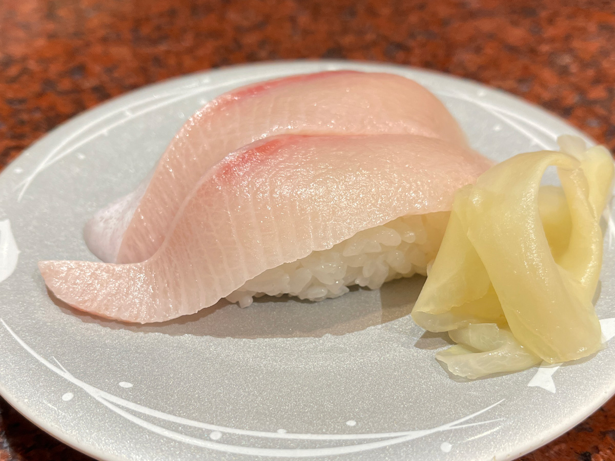 回転寿司「ちょいす」で真だち(白子)軍艦、真いか山わさび握り、ほたて握り食べたよ！北海道静内