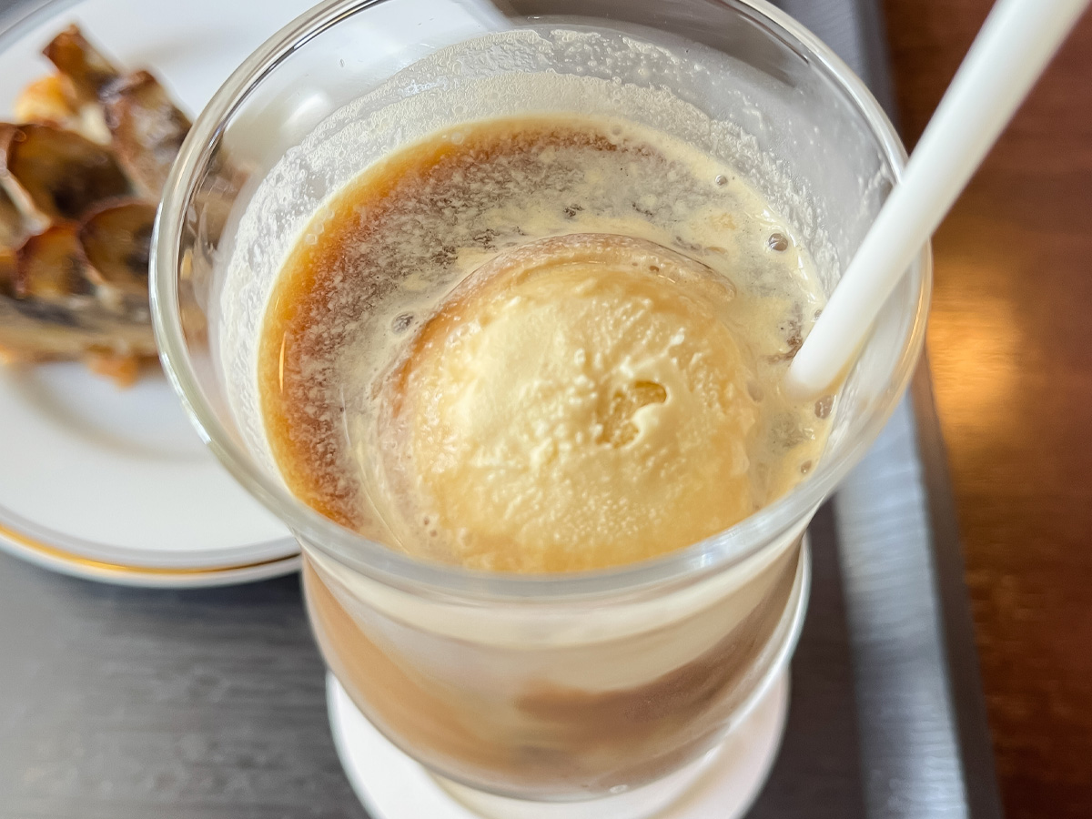 「亀田山喫茶室」で朝食にフレンチトースト、完熟梅とバナナのタルト食べた！／島根県松江