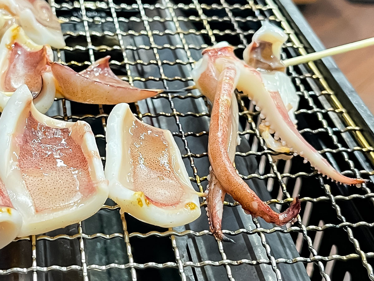 「ごよう松」で白バイ貝うま煮、白イカ刺身、宍道湖産しじみのおでん食べた／島根県松江カラコロ工房