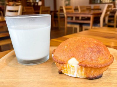 モンベルが手がける”大山参道市場”内の「ベーカリーカフェSANDO」でみそぱん食べたよ！／鳥取県大山