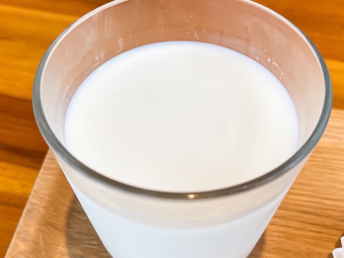 モンベルが手がける"大山参道市場"内の「ベーカリーカフェSANDO」でみそぱん食べたよ！／鳥取県大山