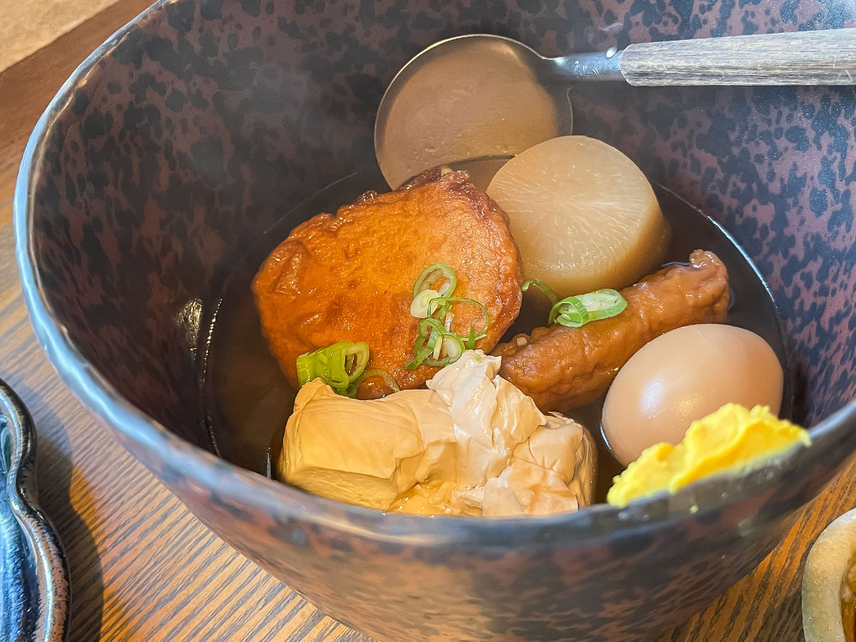 てまひま料理「根っこや」でうな平の"うなぎ蒲焼ハーフ"、鮎塩焼き、刺身盛(のどぐろ付)食べた!/島根県松江