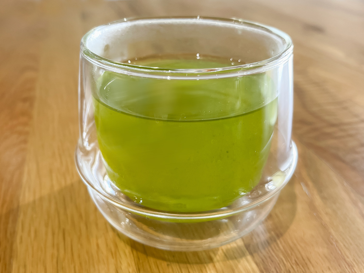 「大隅茶全 (おおすみさぜん)」で茶畑のチーズケーキと釜炒り茶おくみどり飲んだよ！／宮崎県都城