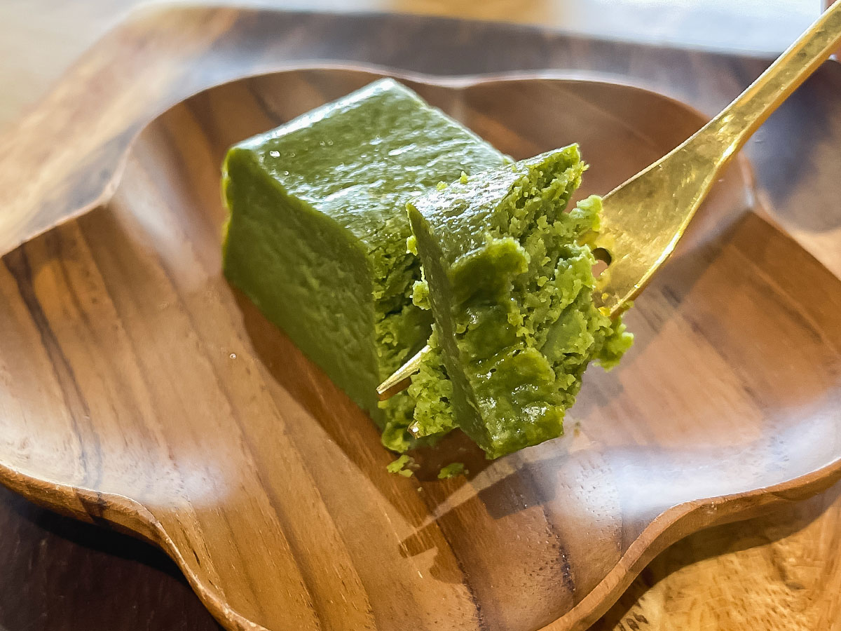 「大隅茶全 (おおすみさぜん)」で茶畑のチーズケーキと釜炒り茶おくみどり飲んだよ！／宮崎県都城