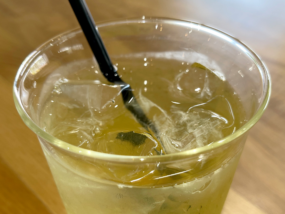 「大隅茶全 (おおすみさぜん)」で茶畑のチーズケーキと釜炒り茶おくみどり飲んだよ！／宮崎県都城