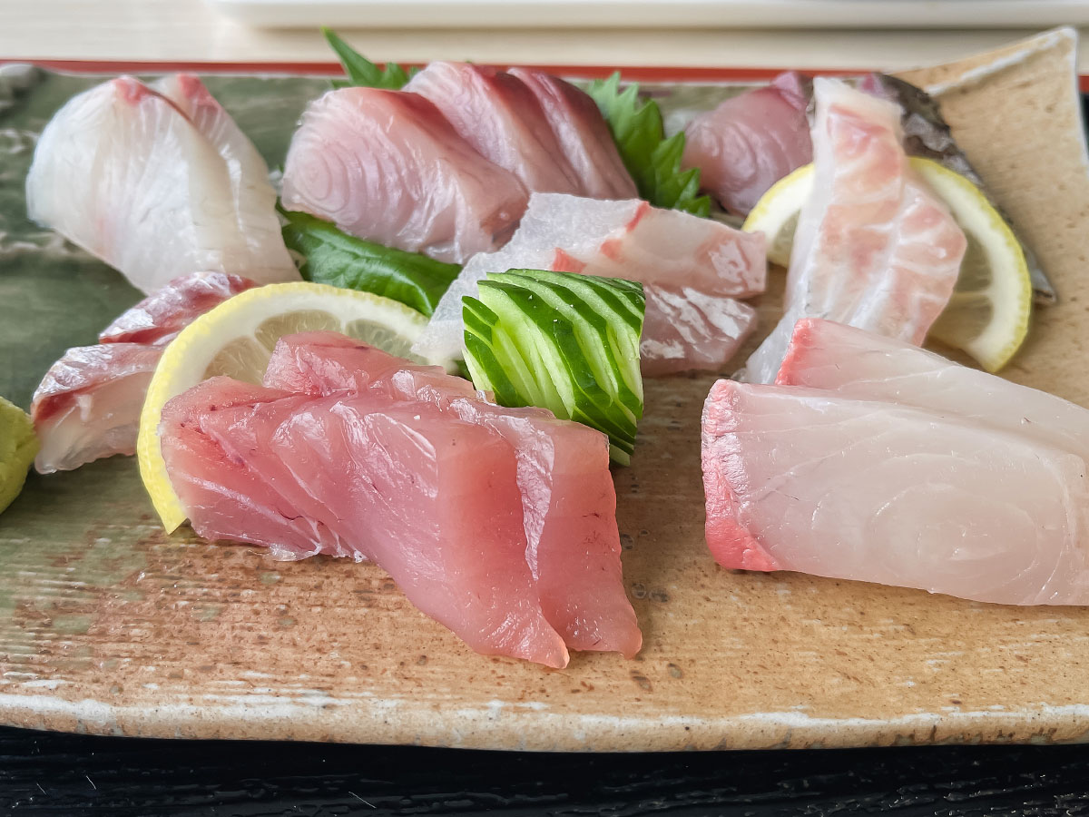 漁師の味「港あおしま」でハガツオやチヌ、カンパチが入った"青島どれ海鮮定食"食べたよ!/宮崎県青島