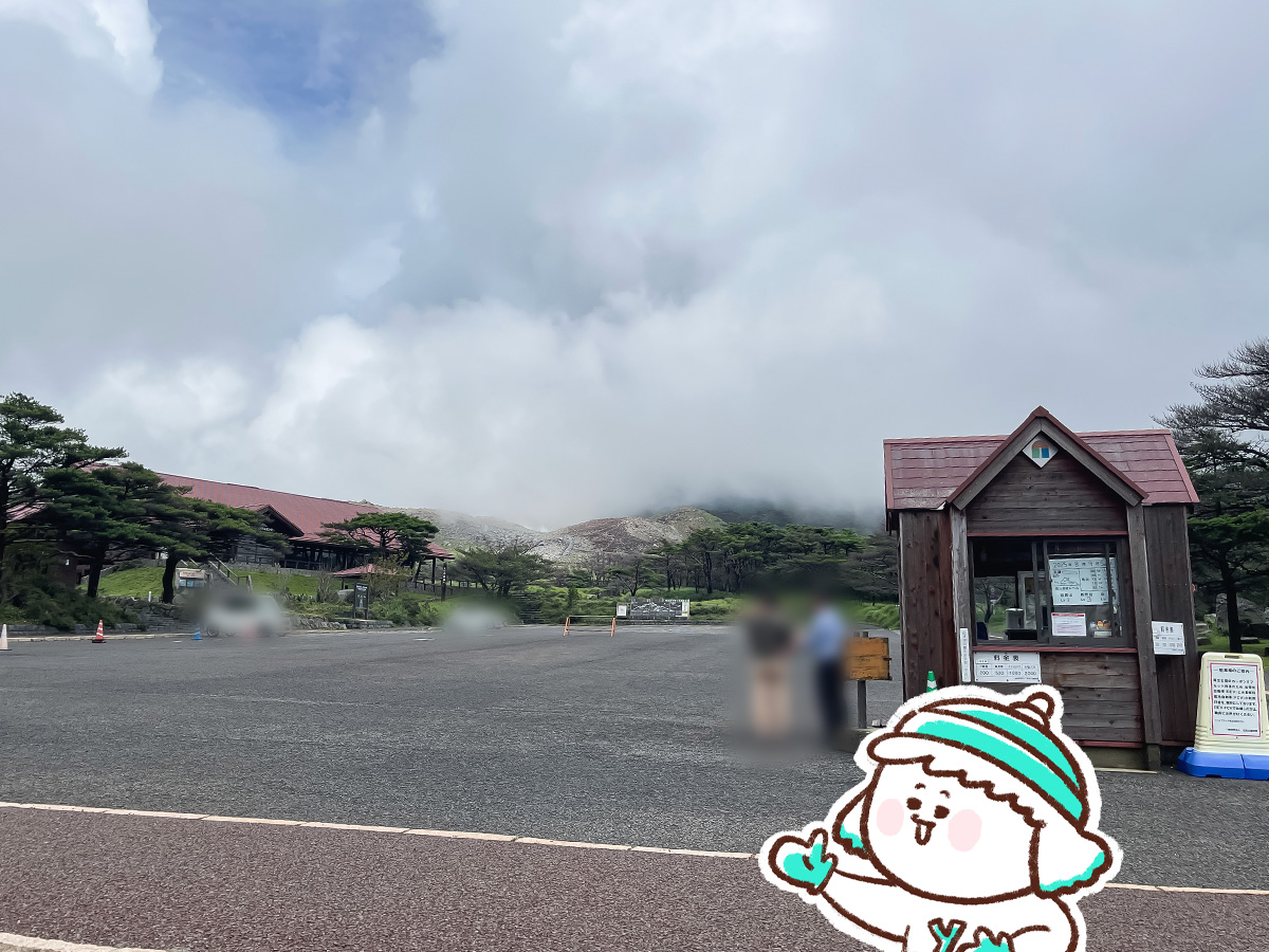 足湯の駅えびの高原「モリエンドカフェ」でえびの産ウインナーが入ったホットドッグ食べたよ/鹿児島県えびの市