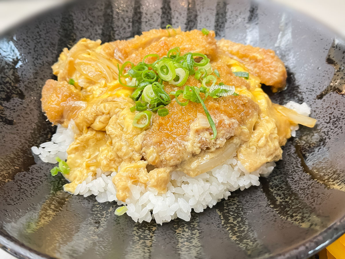 「大空食堂」で黒豚ロースカツ丼食べたよ！／鹿児島空港