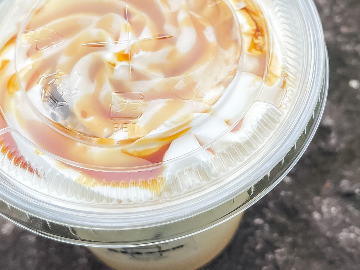 道の駅にある「アウトドアシティえびの」カフェで期間限定黒糖ラテ飲んだよ/鹿児島県えびの市