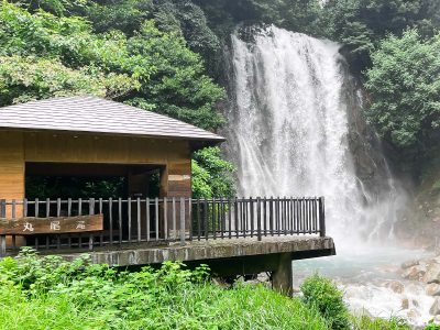 温泉水が流れる「丸尾滝(まるおのたき)」に行ってみた！／鹿児島県霧島市