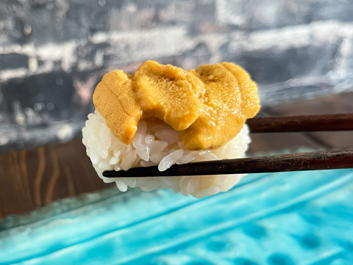 「島の人」の礼文・利尻島産"塩水雲丹 (エゾバフンウニ・キタムラサキウニ)"食べてみたよ!/北海道土産