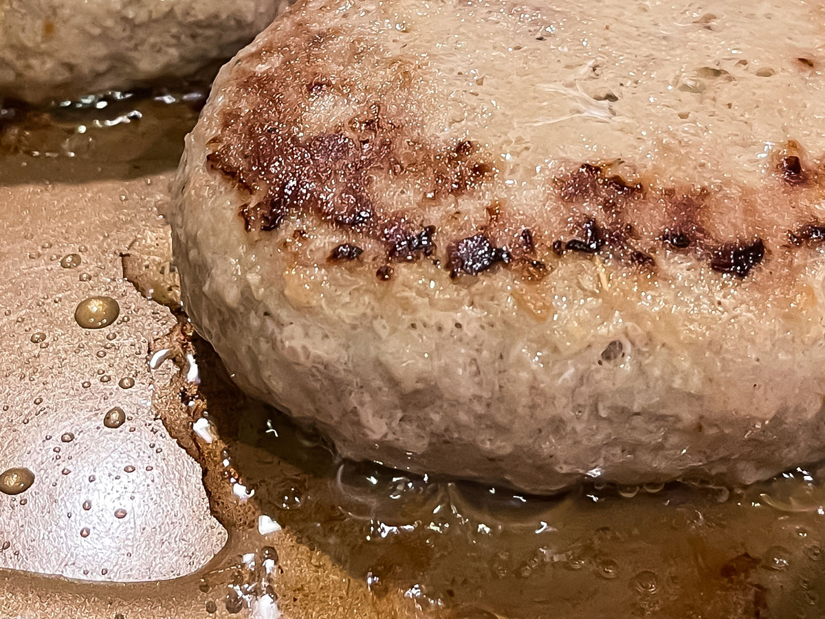 リョーサン菱洋ホールディングス(167A)の株主優待で、冷凍生ハンバーグがきた！