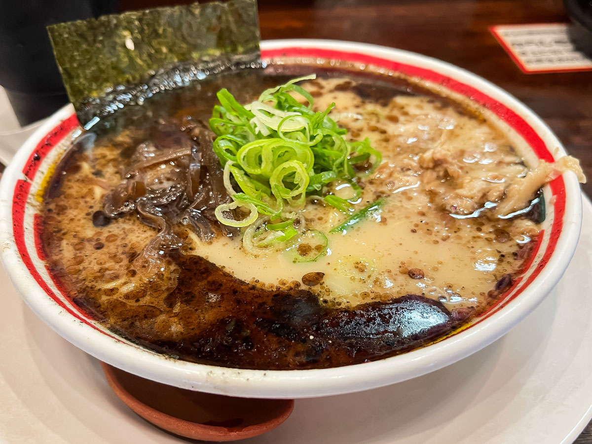 「九州じゃんがら」でこんがりマー油の"こぼんしゃん"ラーメン食べたよ!/東京都原宿店