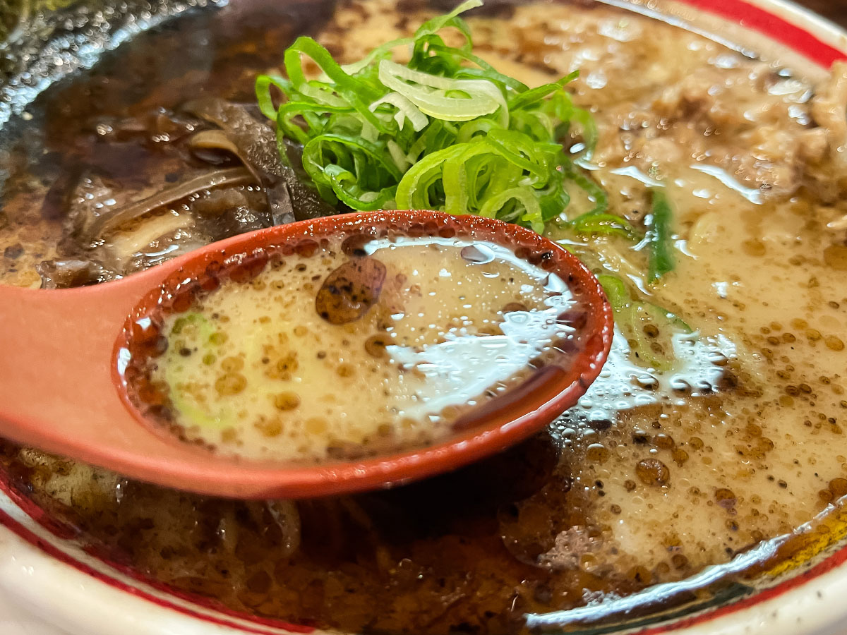 「九州じゃんがら」でこんがりマー油の"こぼんしゃん"ラーメン食べたよ!/東京都原宿店
