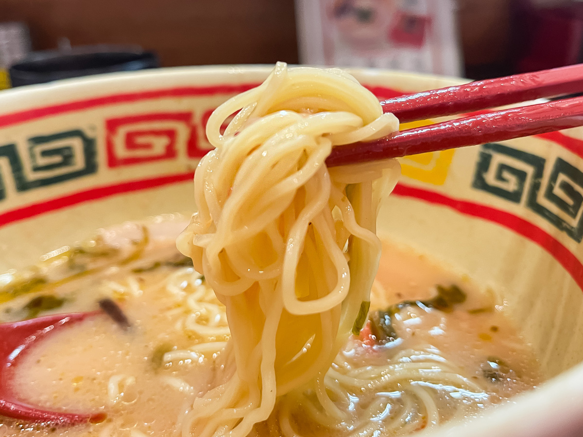 「九州じゃんがら」でこんがりマー油の"こぼんしゃん"ラーメン食べたよ!/東京都原宿店