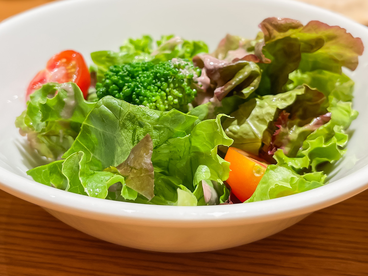 「ニコラスピザハウス」で週末限定ランチのピザと明太子クリームパスタ食べた!/横浜・馬車道