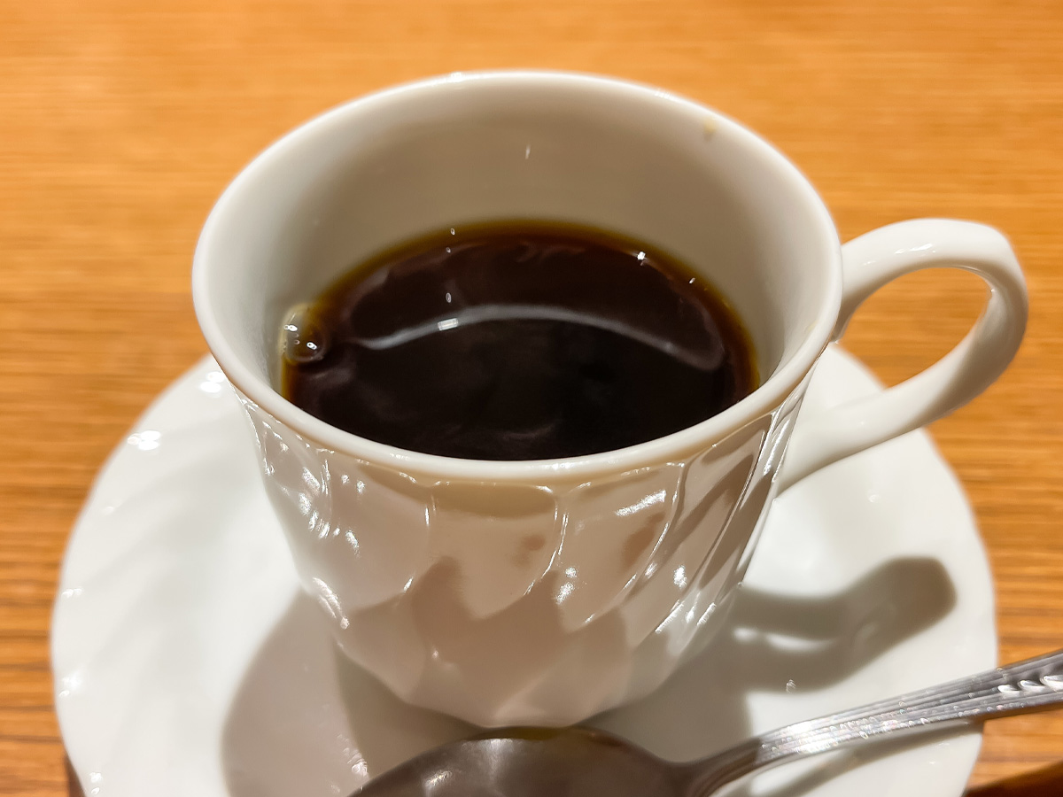 「ニコラスピザハウス」で週末限定ランチのピザと明太子クリームパスタ食べた!/横浜・馬車道