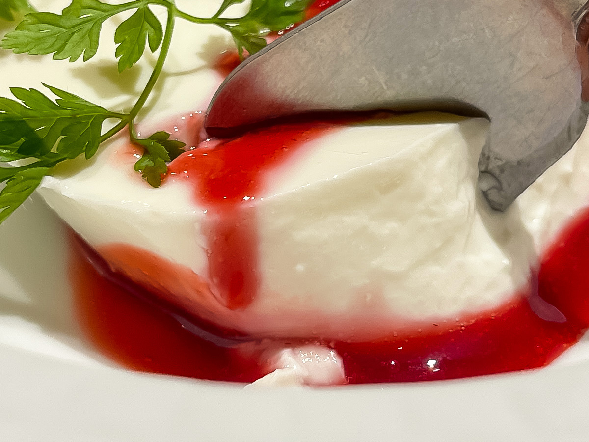 「ニコラスピザハウス」で週末限定ランチのピザと明太子クリームパスタ食べた!/横浜・馬車道