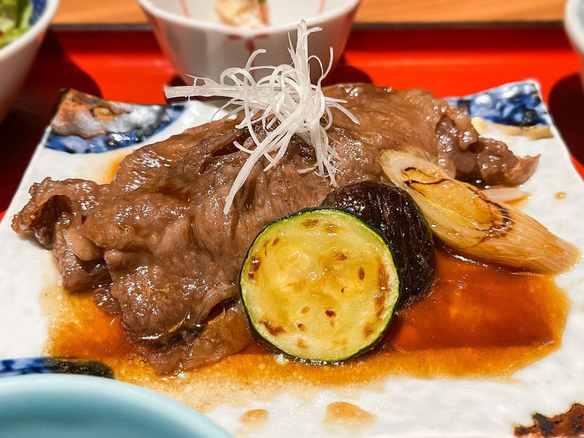 「横浜瀬里奈 浪漫茶屋」で"黒毛和牛の照り焼き浪漫膳"と"すてーき重"食べたよ!/横浜・関内