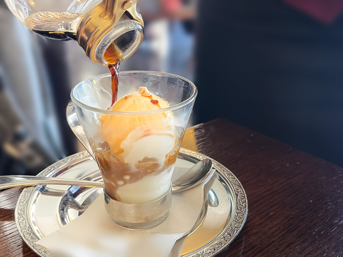 自家焙煎「尾道浪漫珈琲」で瀬戸内レモンスカッシュとカフェ・コン・ジェラート食べたよ！／広島県