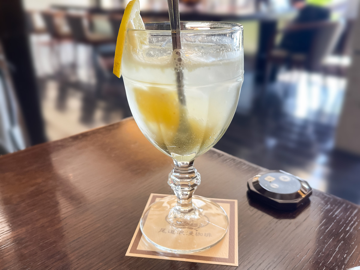 自家焙煎「尾道浪漫珈琲」で瀬戸内レモンスカッシュとカフェ・コン・ジェラート食べたよ！／広島県