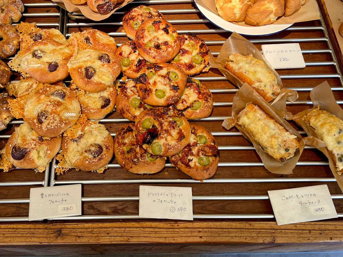 パン屋「カドナ(Cadona)」のフォカッチャとタルティーヌとチャパタサンド食べたよ！／広島県戸山地区