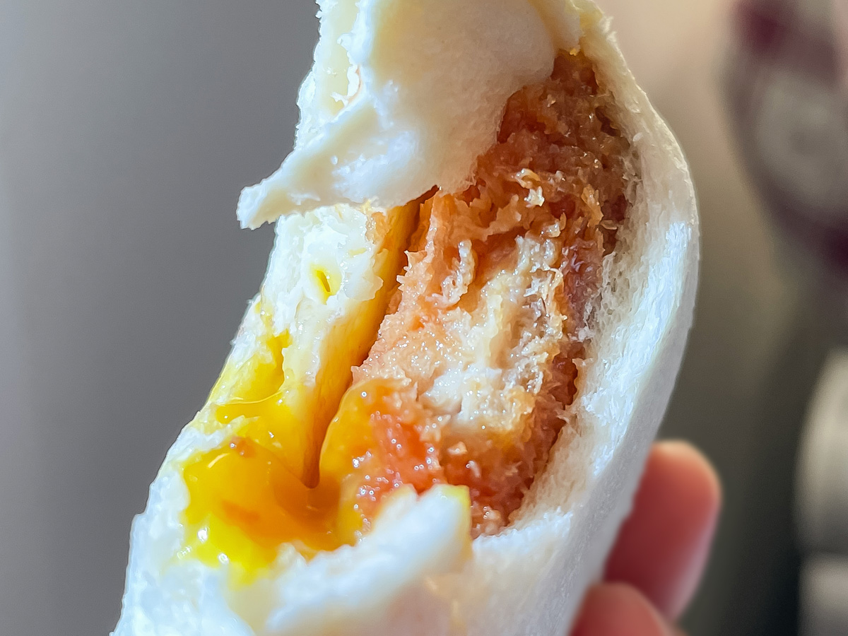 とんかつ「まい泉」のポケットサンド(ヒレかつたまご)食べたよ！／東京・羽田空港