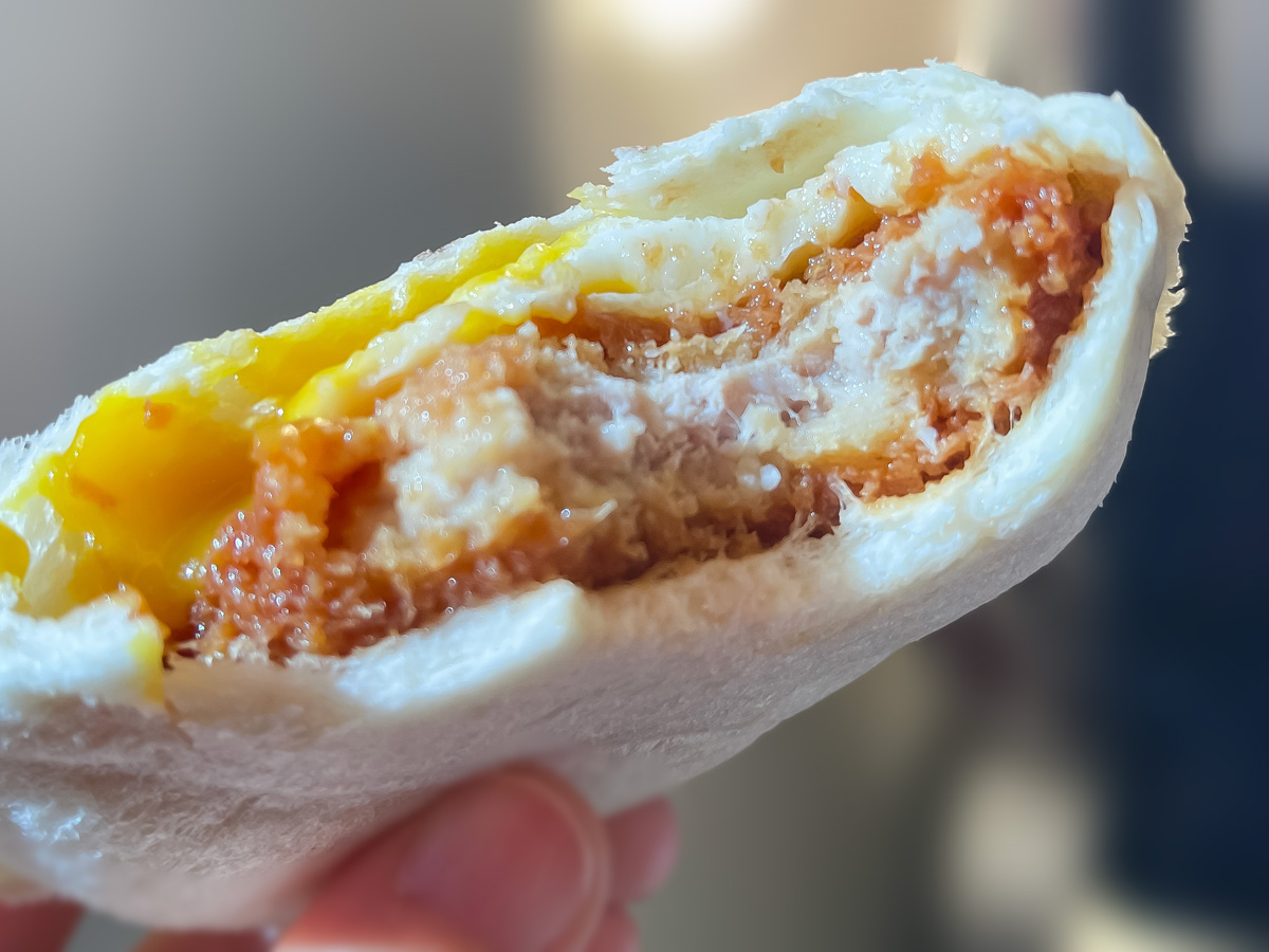 とんかつ「まい泉」のポケットサンド(ヒレかつたまご)食べたよ！／東京・羽田空港