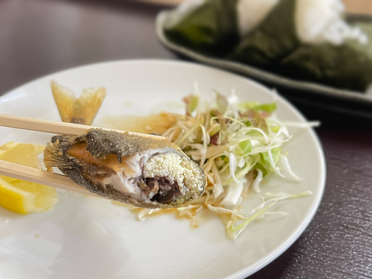 「湯来つり堀」で釣った”鮎”を塩焼き・唐揚げにしてもらって食べた!/広島県湯来町