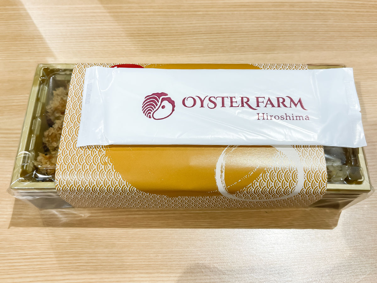 「かなわ」の牡蠣飯とカキフライが一緒に食べられる"かきフライ弁当"買ってみた／広島空港