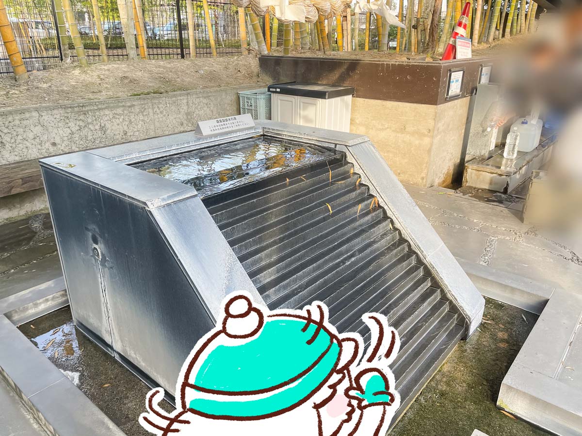 「霧島ファクトリーガーデン」で芋焼酎の黒霧島を使った"焼酎ソフトクリーム"食べた！／宮崎県都城市