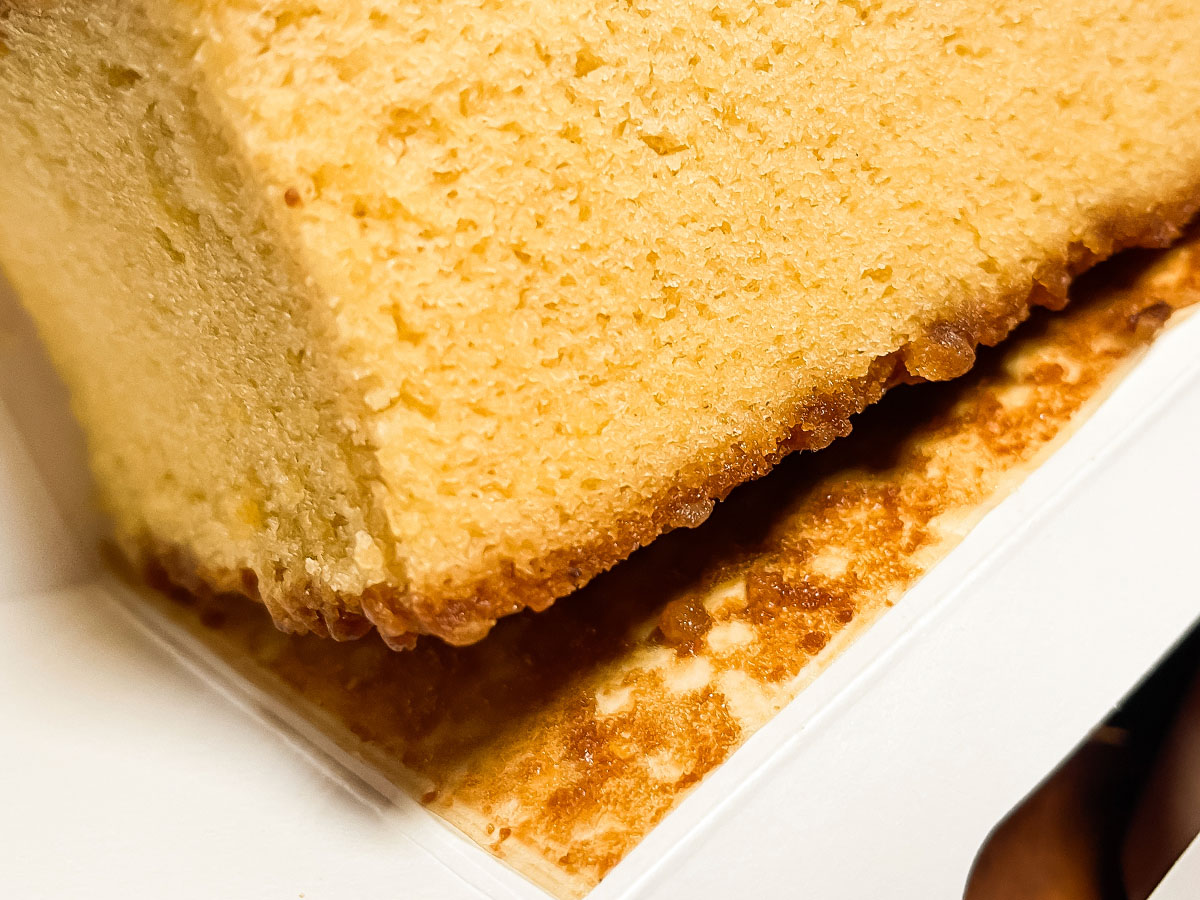 霧島酒造「霧島ファクトリーガーデン」で黒霧島カステラと、特別蒸留きりしま使用の本格焼酎けーき買ってみた！／宮崎県都城市