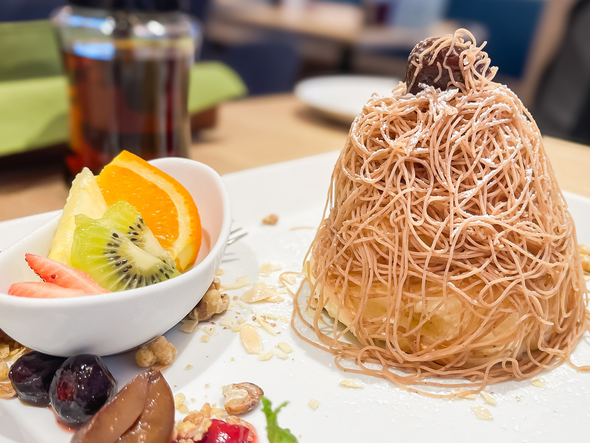 「むさしの森珈琲」でイタリア栗100%使用の搾りたてモンブランパンケーキ食べたよ！