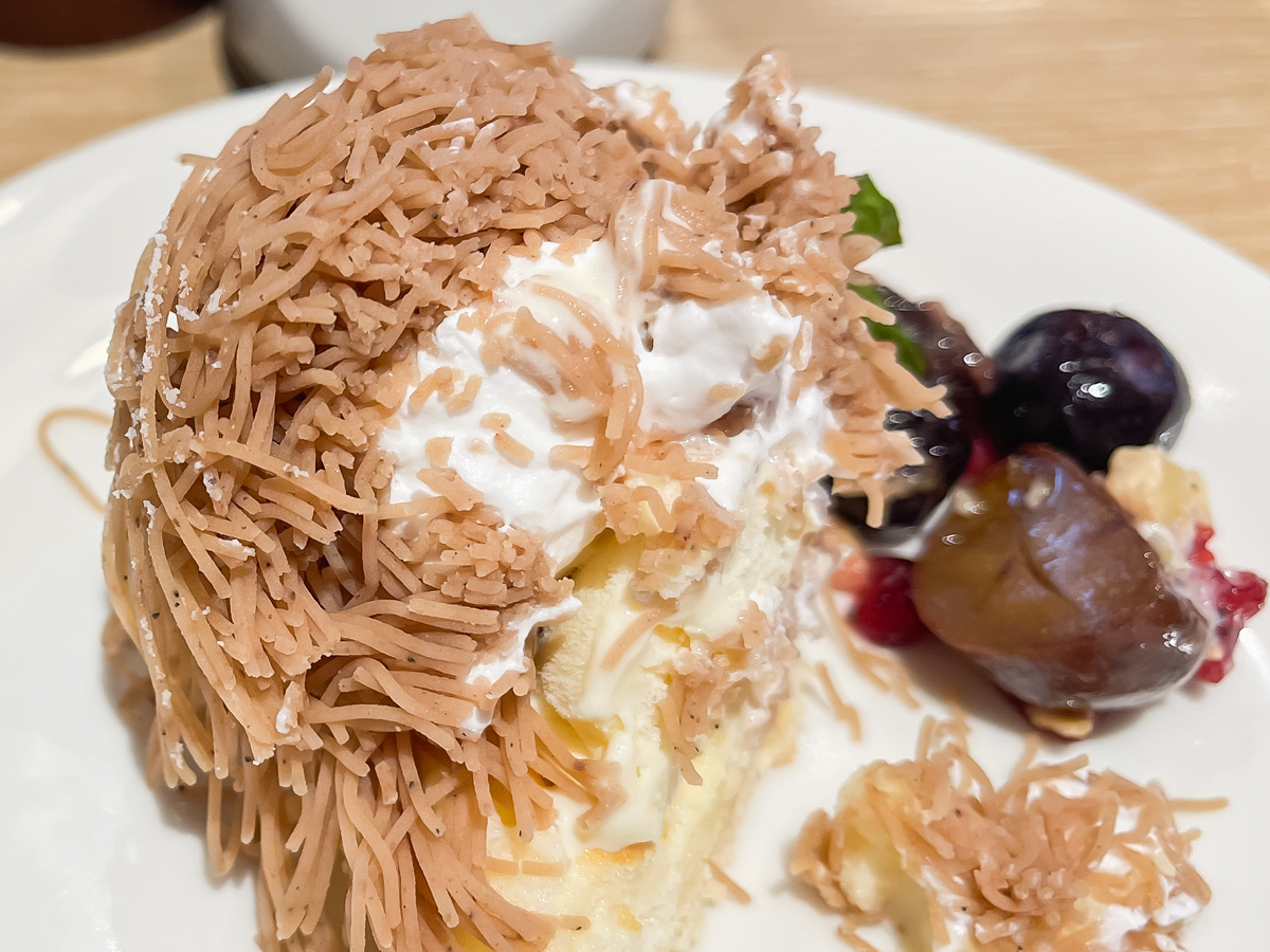 「むさしの森珈琲」でイタリア栗100%使用の搾りたてモンブランパンケーキ食べたよ！