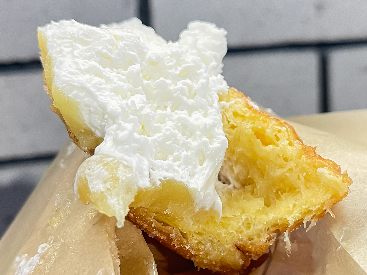 「"芋" Oimo.」で、やきいも生ドーナツ食べたよ!/道の駅 都城NiQLL(ニクル)