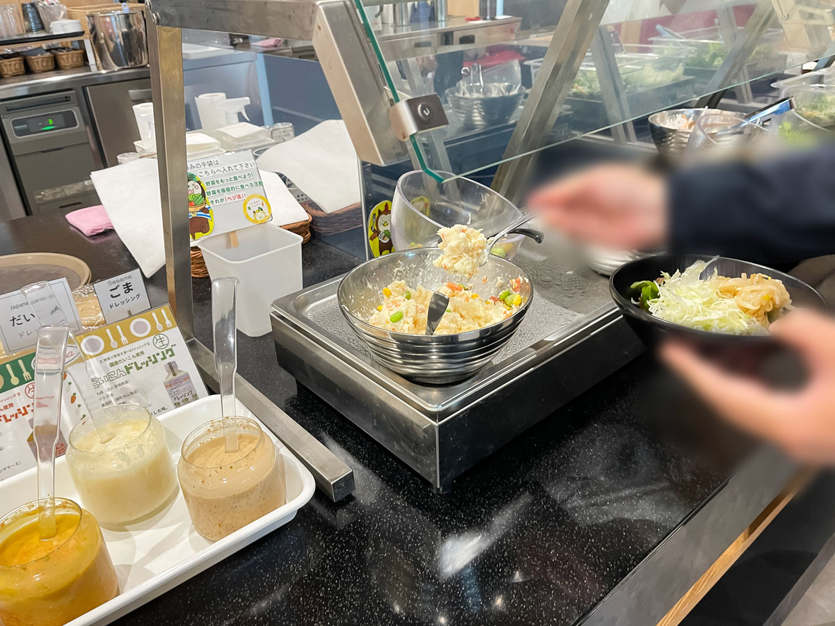 「キッチン グランマ」で宮崎牛サーロインステーキ、豚なんこつ味噌煮込み食べた！／道の駅 都城NiQLL(ニクル) 