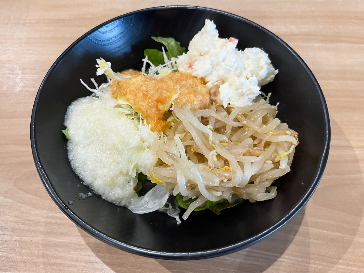 「キッチン グランマ」で宮崎牛サーロインステーキ、豚なんこつ味噌煮込み食べた！／道の駅 都城NiQLL(ニクル) 