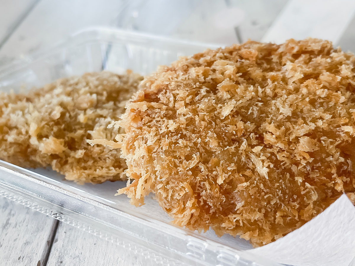 「観音池ポーク」でメンチカツ、梅しそ重ねカツ／宮崎県都城市ふくろうの会内