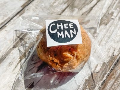 大人のチーズ饅頭「CHEEMAN」でブラックペッパー味食べたよ／宮崎県都城市