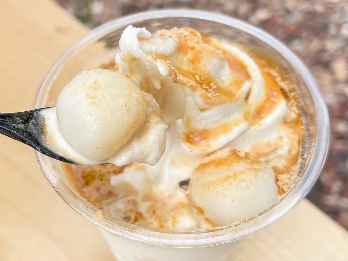 「高原アイスクリーム研究所」で黒蜜きなこソフトクリームパフェ食べたよ/宮崎県高原町