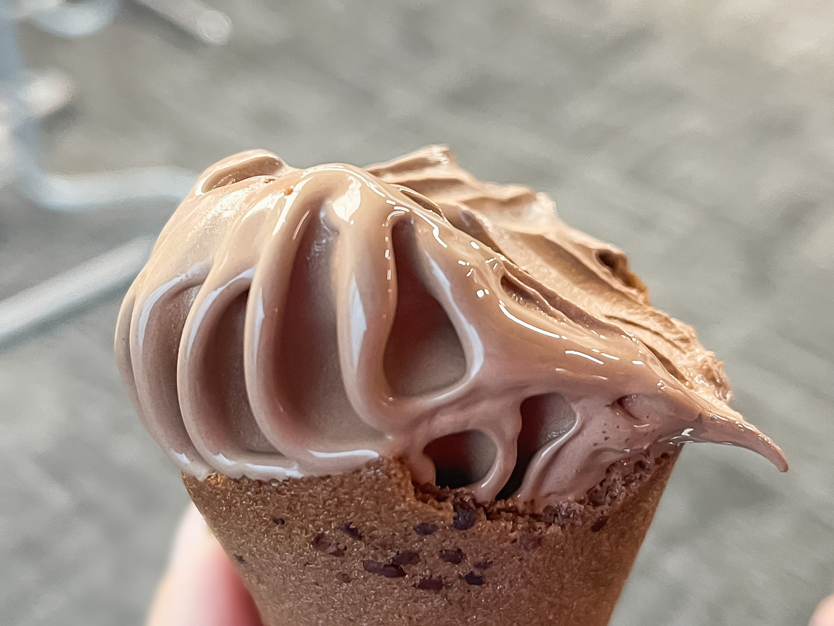 「SKY CAFE KAGOSHIMA」でクレミア ザ ショコラ食べたよ!/鹿児島空港