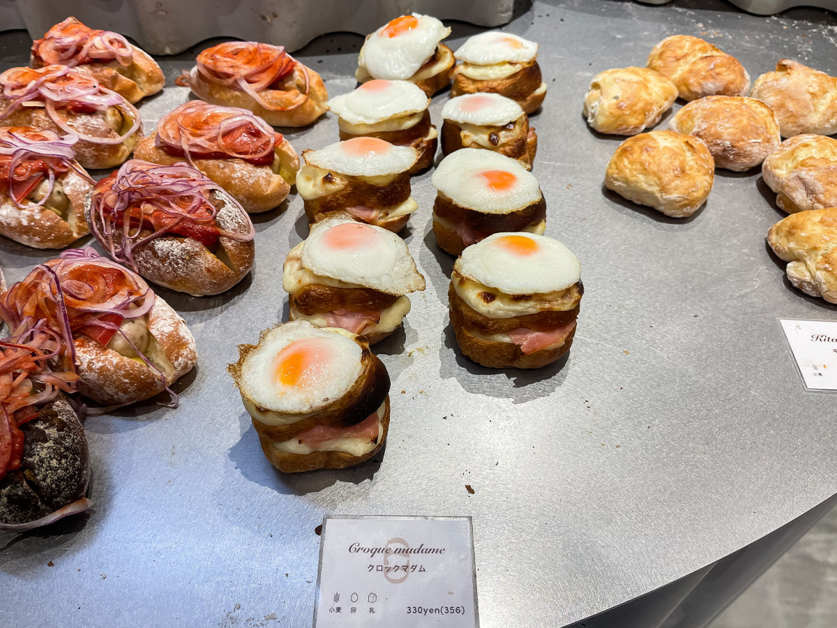 「daco(ダコ)」で生ナポリドーナツ、タコスドッグ、カスクルート買ったよ！／横浜臨港パーク店