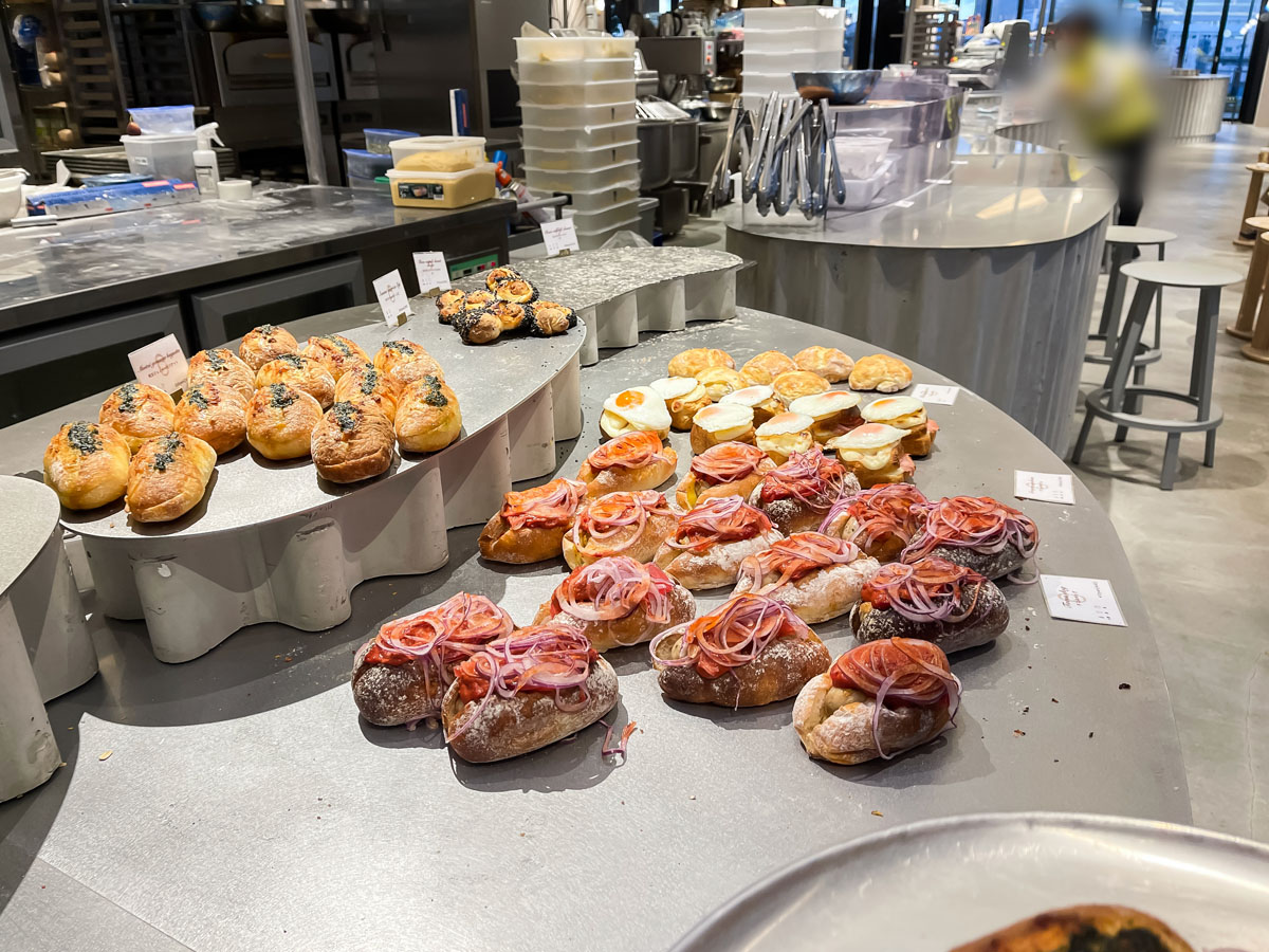 「daco(ダコ)」で生ナポリドーナツ、タコスドッグ、カスクルート買ったよ！／横浜臨港パーク店