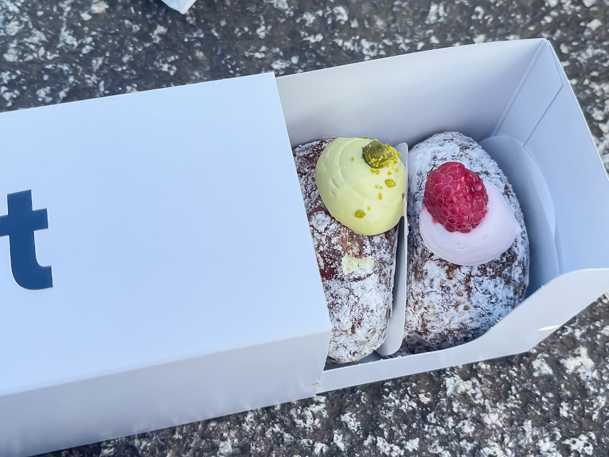 「I'm donut?(アイムドーナツ)」でクリームドーナツ、ショコラベリー、キャラメルクランチ買ったよ！／横浜臨港パーク店