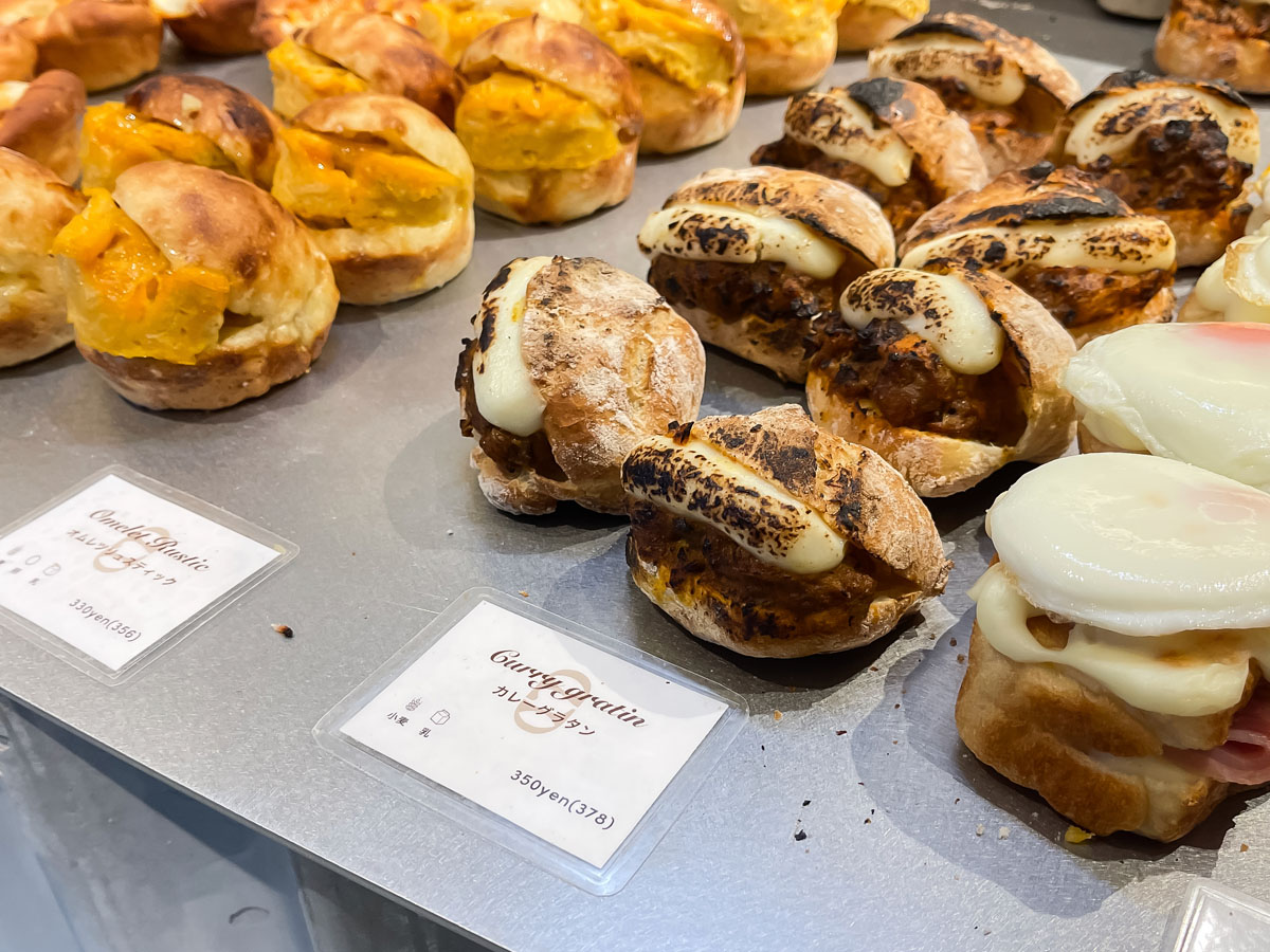 「daco(ダコ)」でチーズジャンキー、照り焼きバーガー、カカオキャラメルカマンベール買ったよ!/横浜臨港パーク店