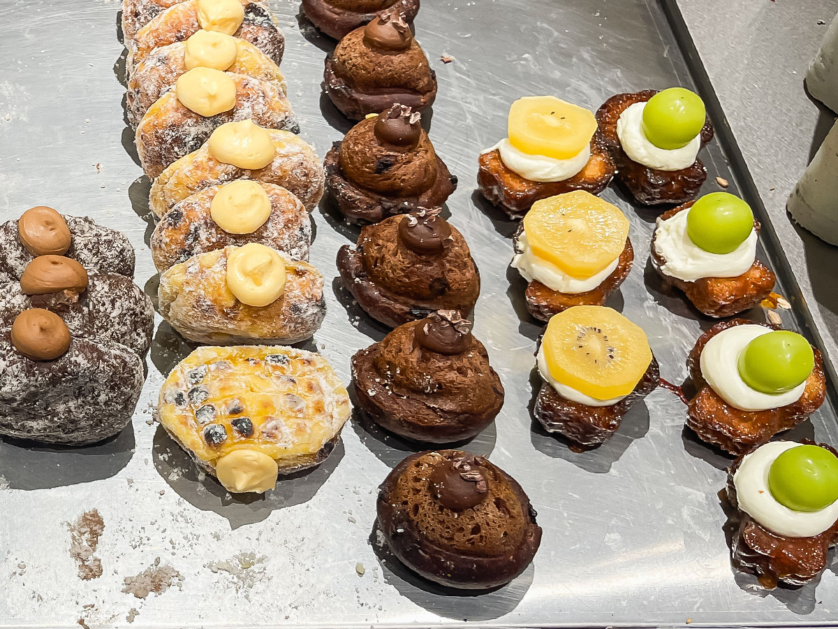 「daco(ダコ)」でチーズジャンキー、照り焼きバーガー、カカオキャラメルカマンベール買ったよ!/横浜臨港パーク店