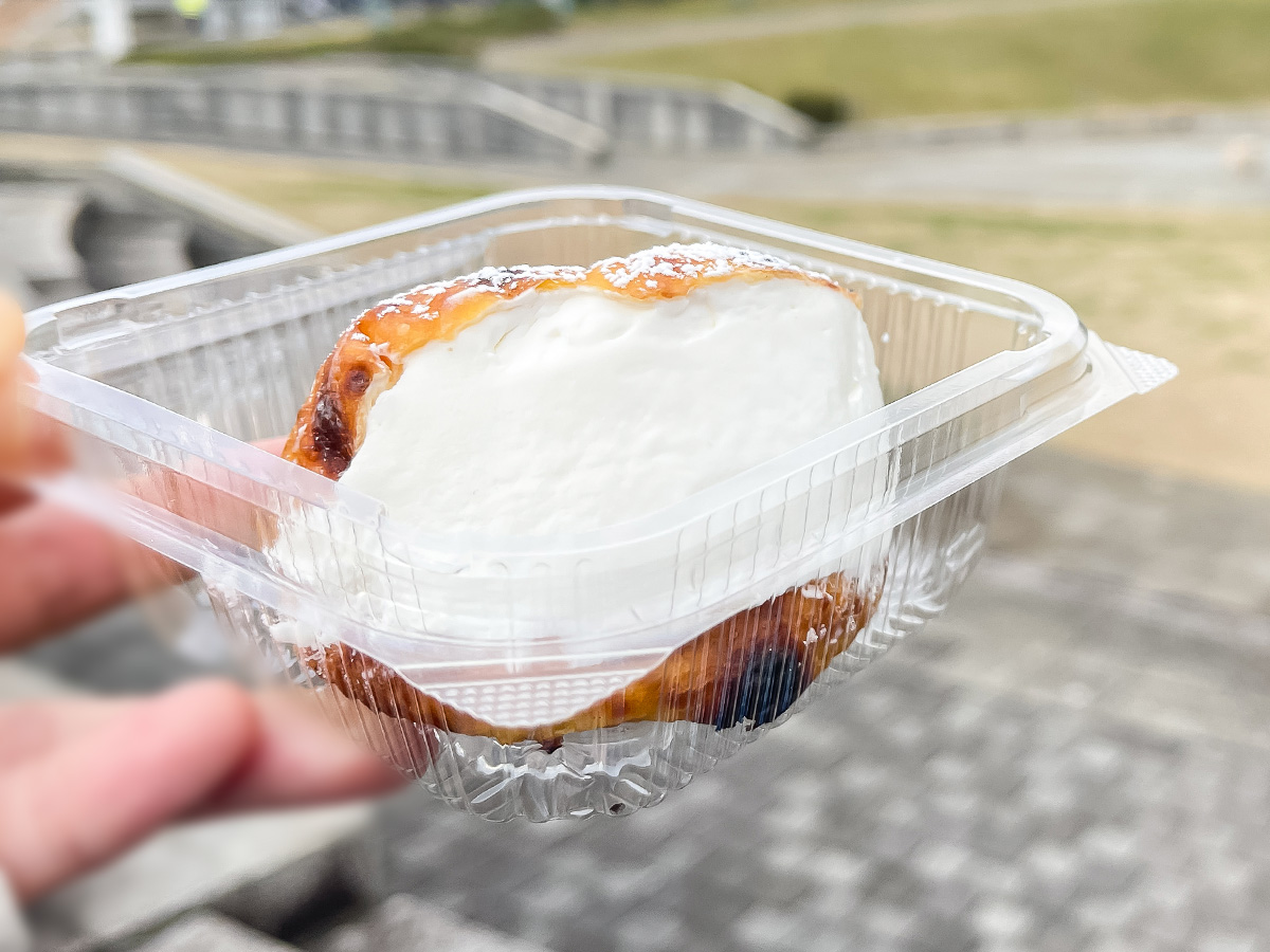 「daco(ダコ)」でチーズジャンキー、照り焼きバーガー、カカオキャラメルカマンベール買ったよ!/横浜臨港パーク店